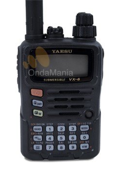 YAESU VX-6 DOBLE BANDA+PINGANILLO DE REGALO - El YAESU VX-6 es un transceptor de dos bandas sumergible*, muy resistente y con extensa cobertura de frecuencias de recepción, que combina las comunicaciones bilaterales locales entre aficionados con la tecnología de monitoreo más avanzada de la industria. 
Especificaciones IPX7 de inmersión: 1 metro durante 30 minutos.